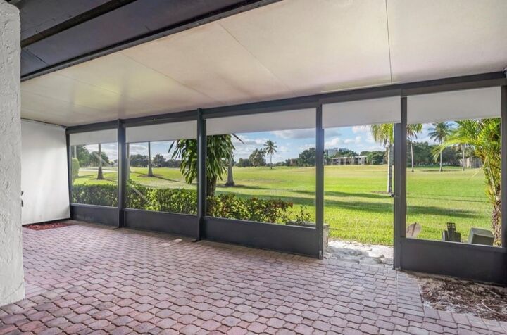 Property Photo: 370 Fairway Circle 13 FL 33326