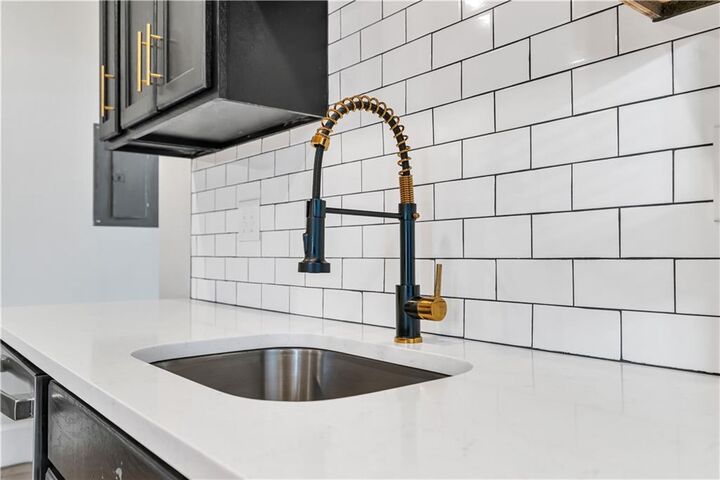 Property Photo:  382 Orms Street 1  RI 02908 