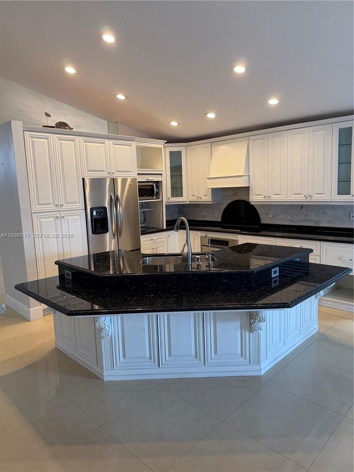 Property Photo:  1552 NW 135th Ave  FL 33028 