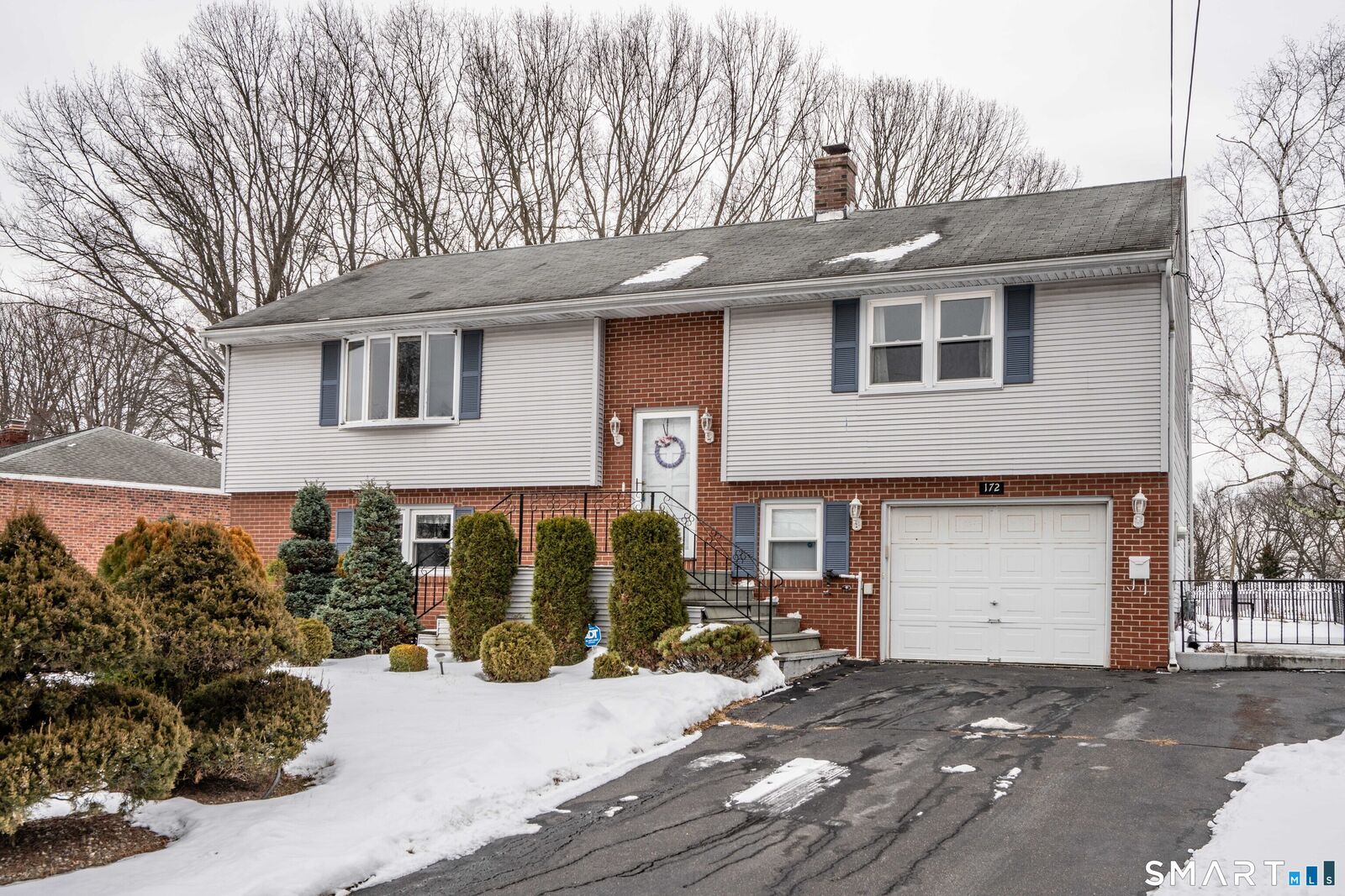 Property Photo:  172 Batterson Drive  CT 06053 