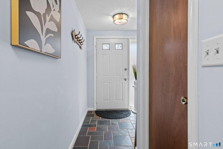 Property Photo:  100 Northampton Lane Apt 9  CT 06062 