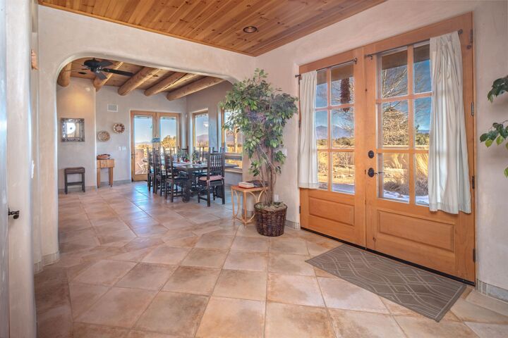 Property Photo:  98 Calle Mirador  NM 87557 