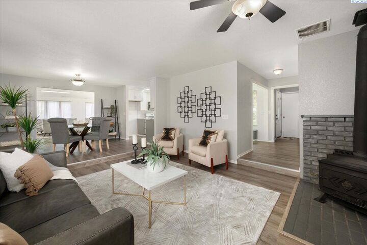 Property Photo:  90403 W Hess Road  WA 99350 