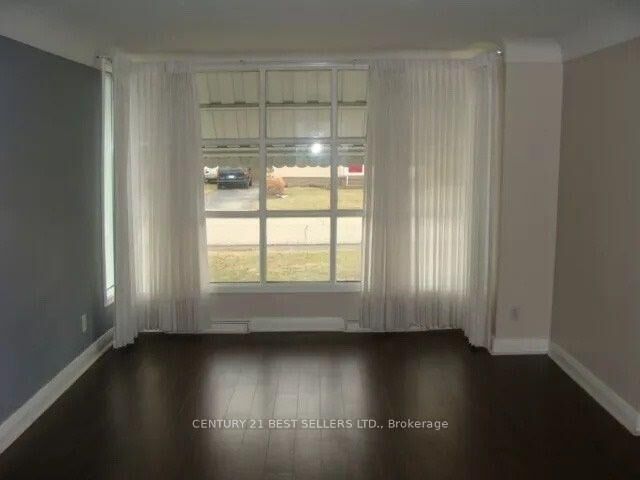 Property Photo:  64 Glenview Drive  ON L8G 2L6 