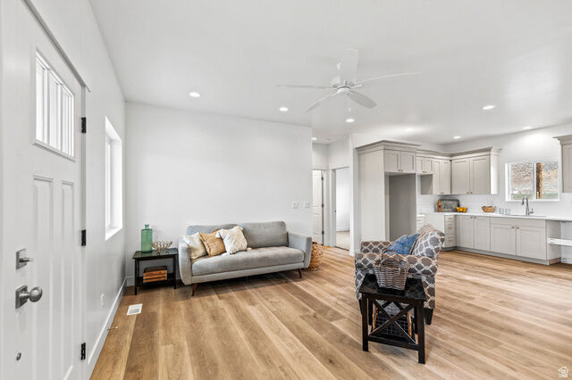 Property Photo:  701 S Black 4  UT 84657 