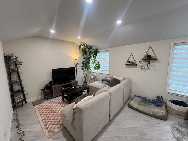 560 Springer Avenue — photo 1