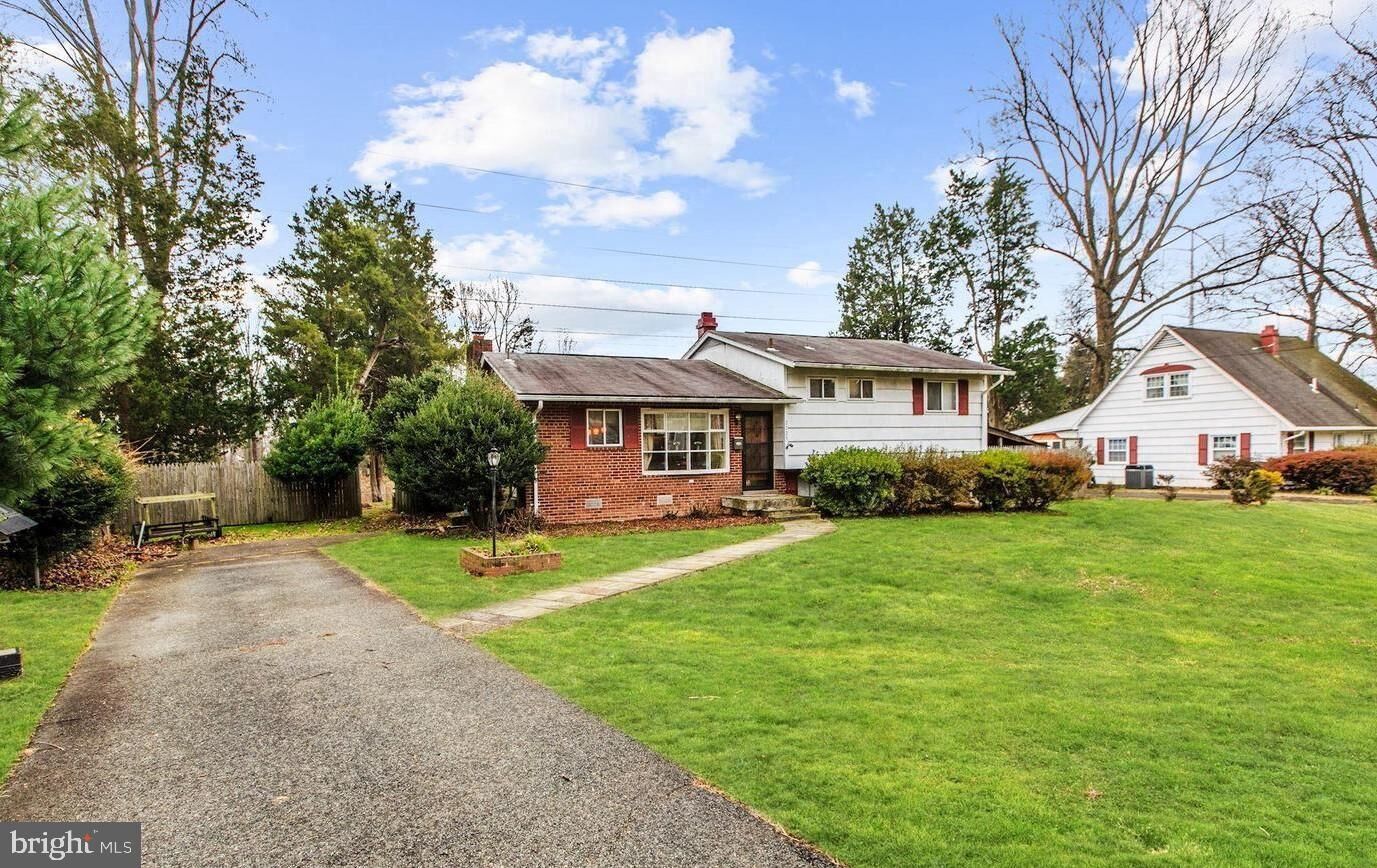 Property Photo:  7725 Marthas Lane  VA 22043 