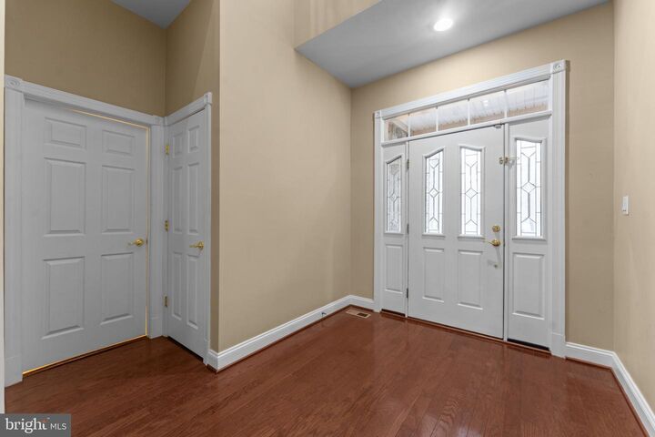 Property Photo:  47672 Paulsen Square  VA 20165 