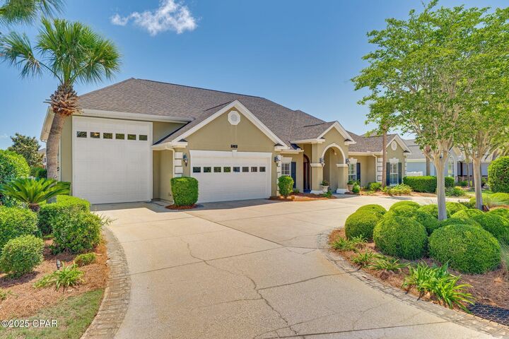 Property Photo: 122 Dragon Circle FL 32408