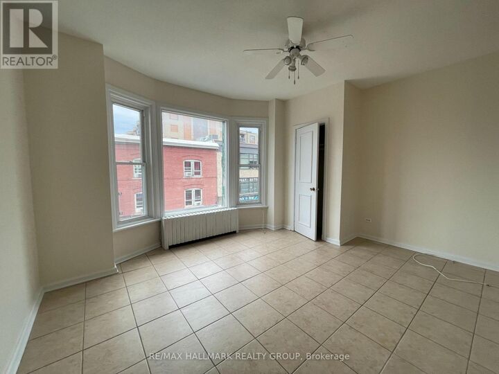 Property Photo:  120 Murray Street 5  ON K1N 7E6 