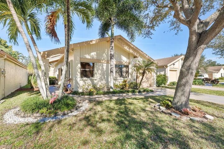 Property Photo:  4485 Cordia Cir  FL 33066 