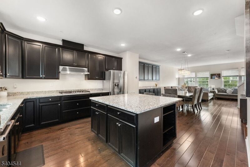 Property Photo:  12 Marshall Ln  NJ 07075 