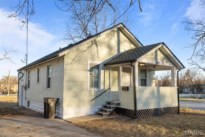 Property Photo: 434 Harrison Avenue MO 63135