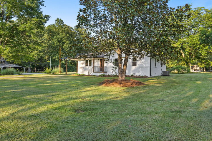 Property Photo:  17 County Road 233  MS 38834 