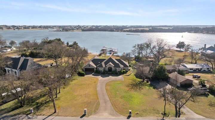 Property Photo:  155 Lakeshore Drive  TX 75165 