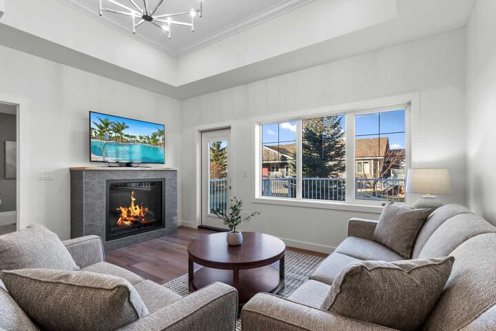 Property Photo: 4930 Beardsley Avenue AB T4L 0G4