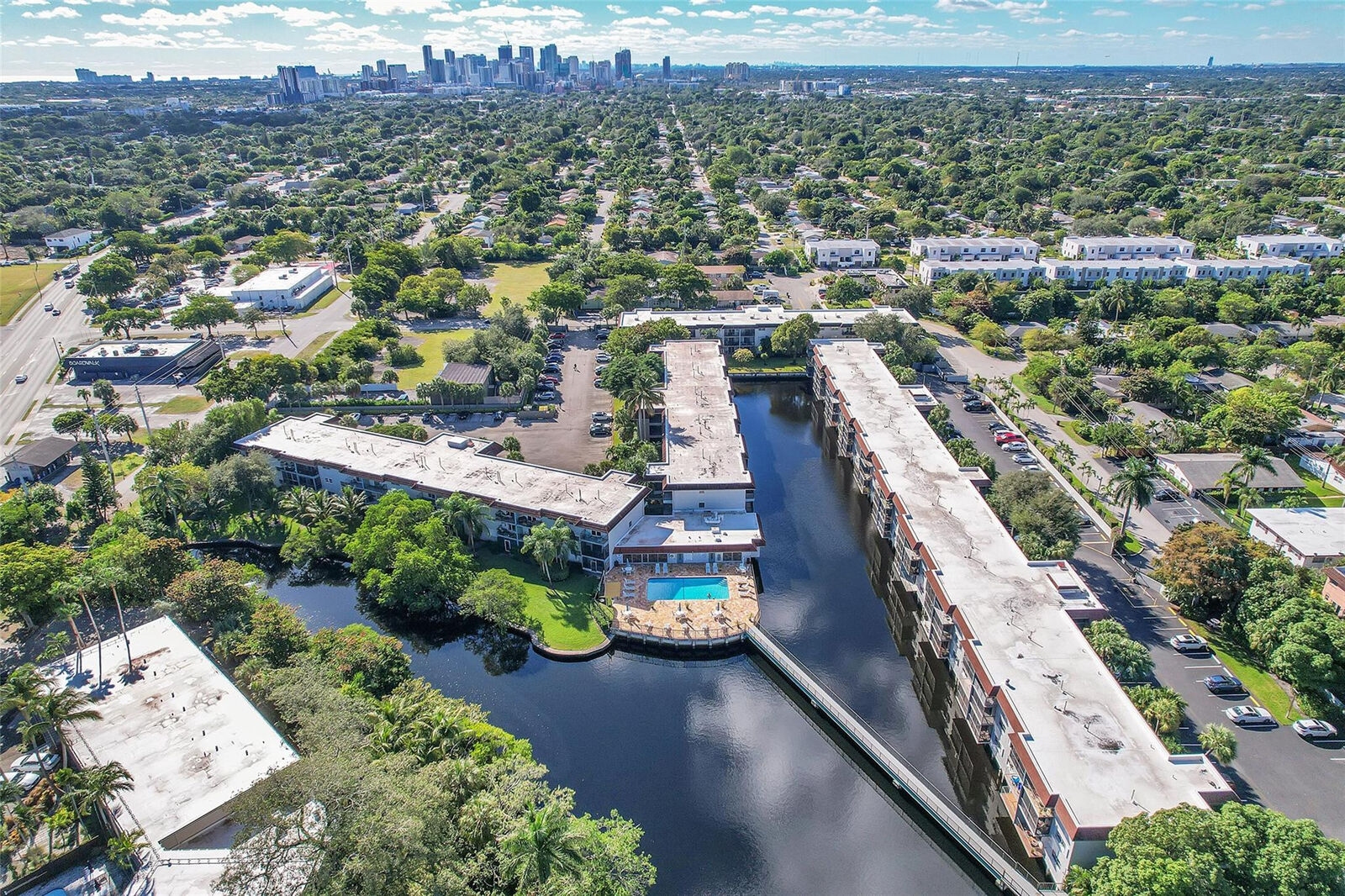 Property Photo: 1775 N Andrews Square 208W FL 33311