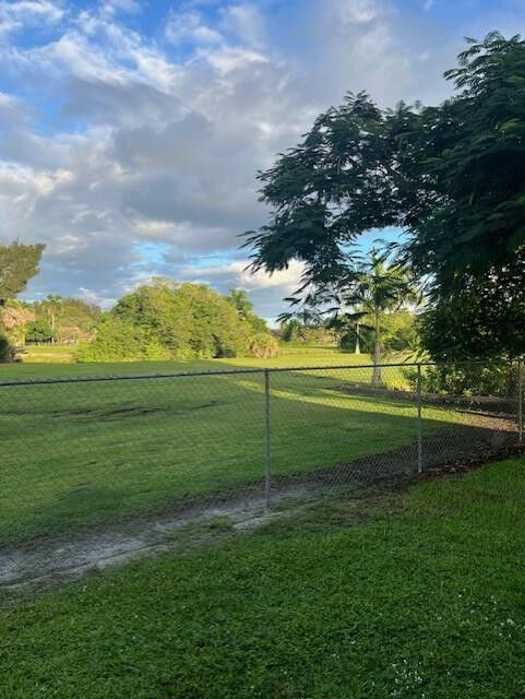 Property Photo: 5100 SW 90th Avenue 410 FL 33328