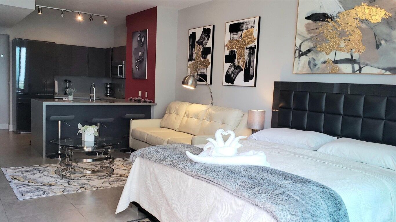 Property Photo: 1080 Brickell Avenue 2105 FL 33131