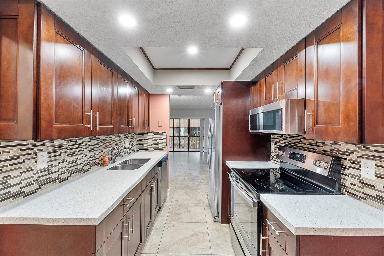 Property Photo: 9547 NW 2nd Place 1B FL 33071