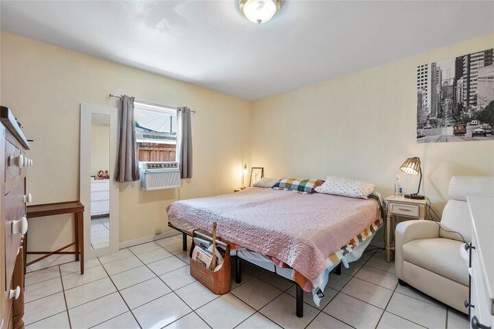 Property Photo:  5161 N Andrews Avenue  FL 33309 