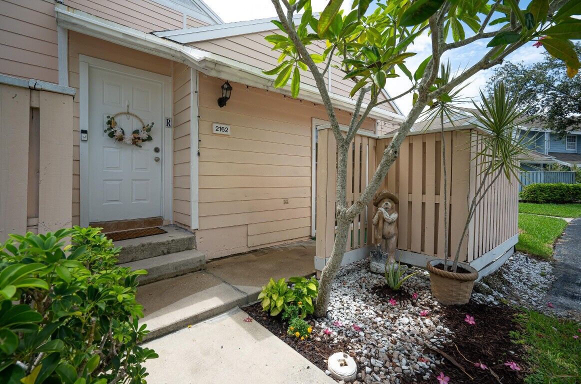 Property Photo:  2162 Champions Way  FL 33068 