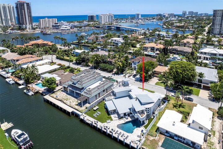 Property Photo:  2523 Castilla Isle  FL 33301 