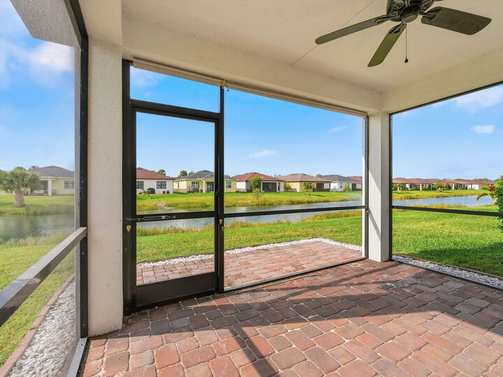 Property Photo: 1772 Willows Square FL 32966