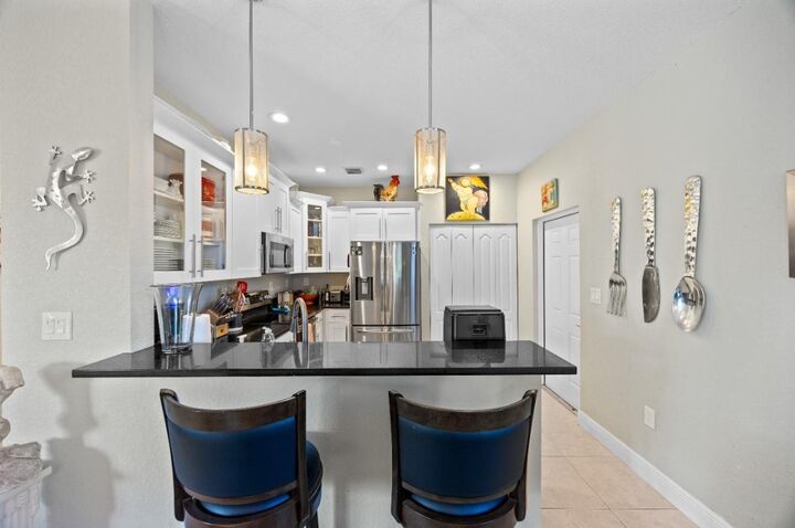 Property Photo:  325 NE 34th Street  FL 33334 