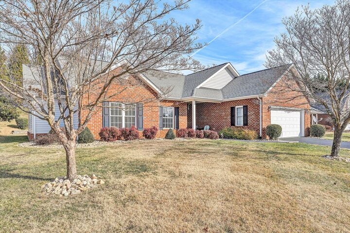 Property Photo:  3507 Pinnacle Ridge Rd NE  VA 24012 