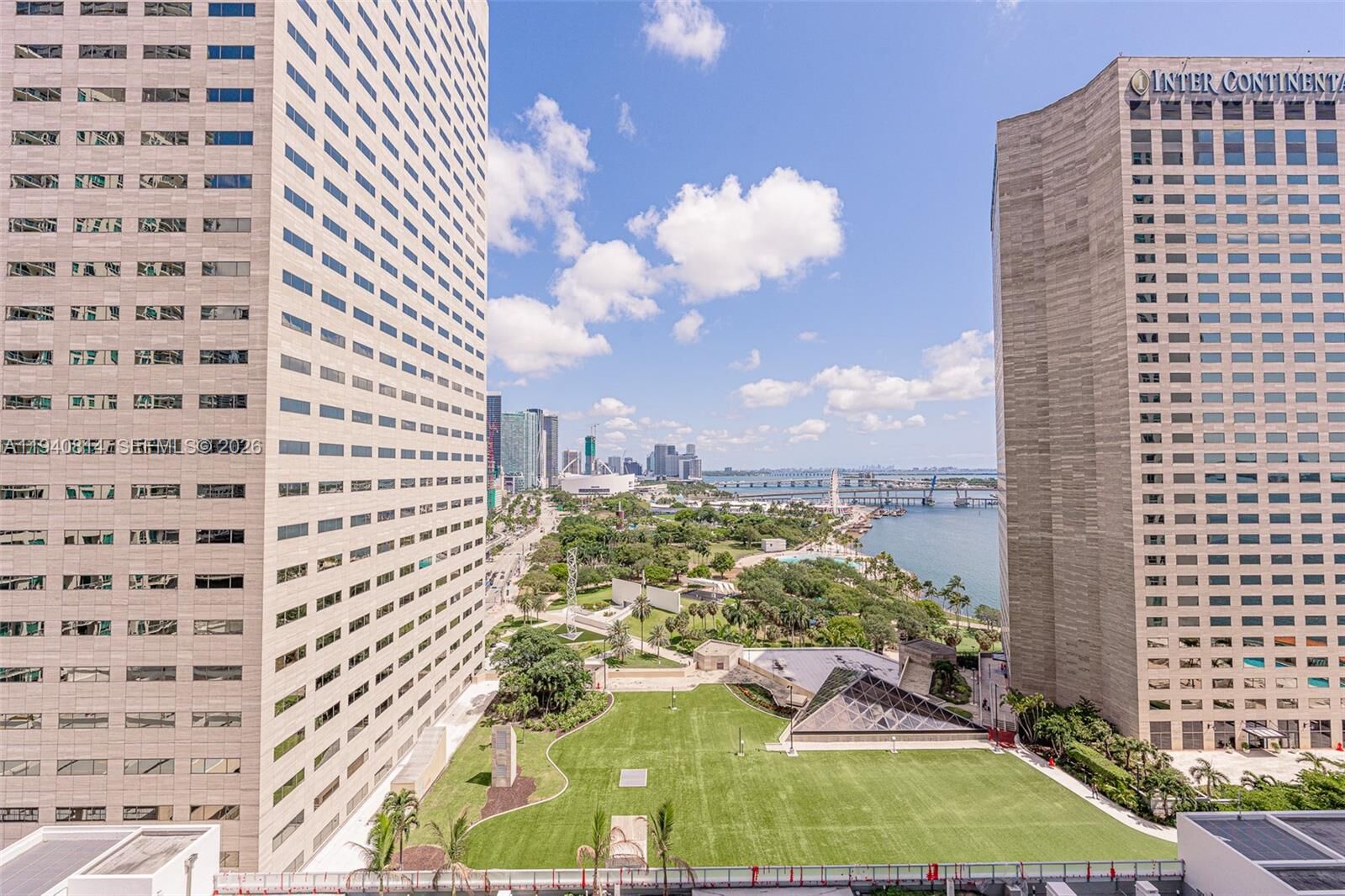 Property Photo:  325 S Biscayne Blvd 2420  FL 33131 