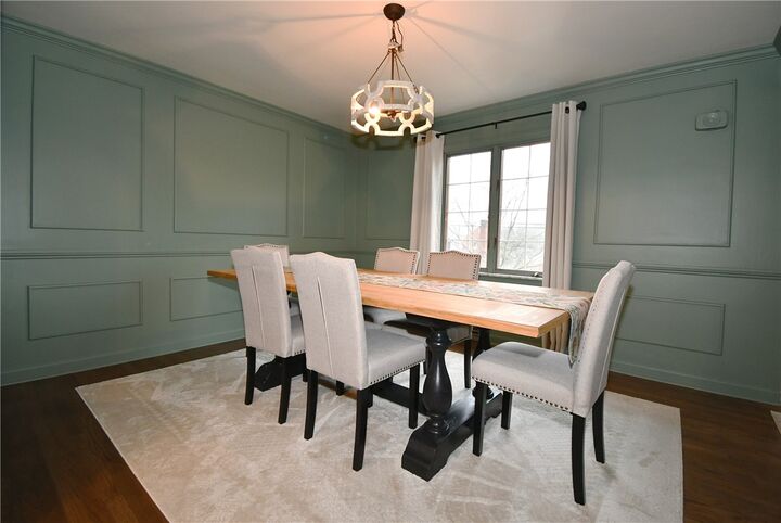 Property Photo: 912 Country Club Dr PA 15228