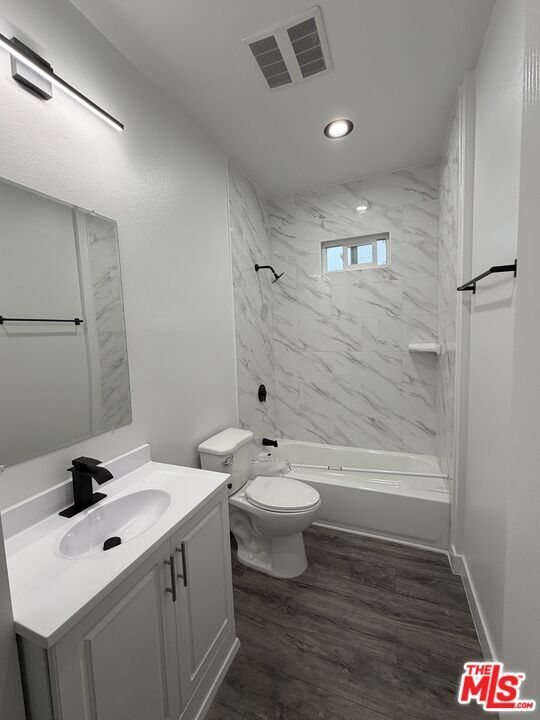 Property Photo:  8624 Graham Ave  CA 90002 