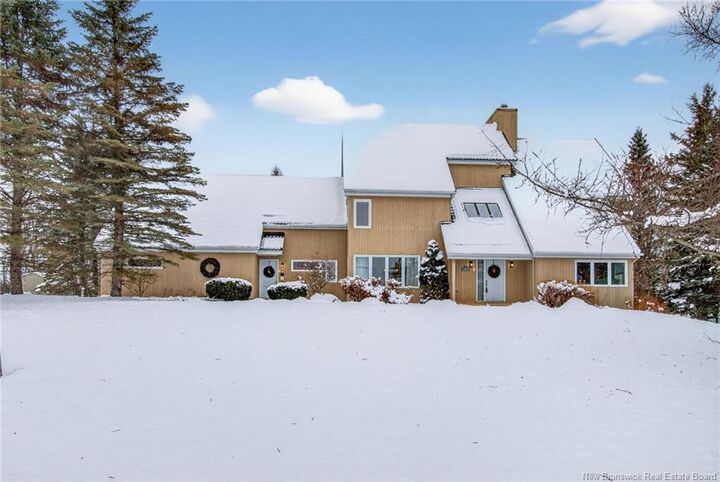 353 Lavoie Street — photo 1