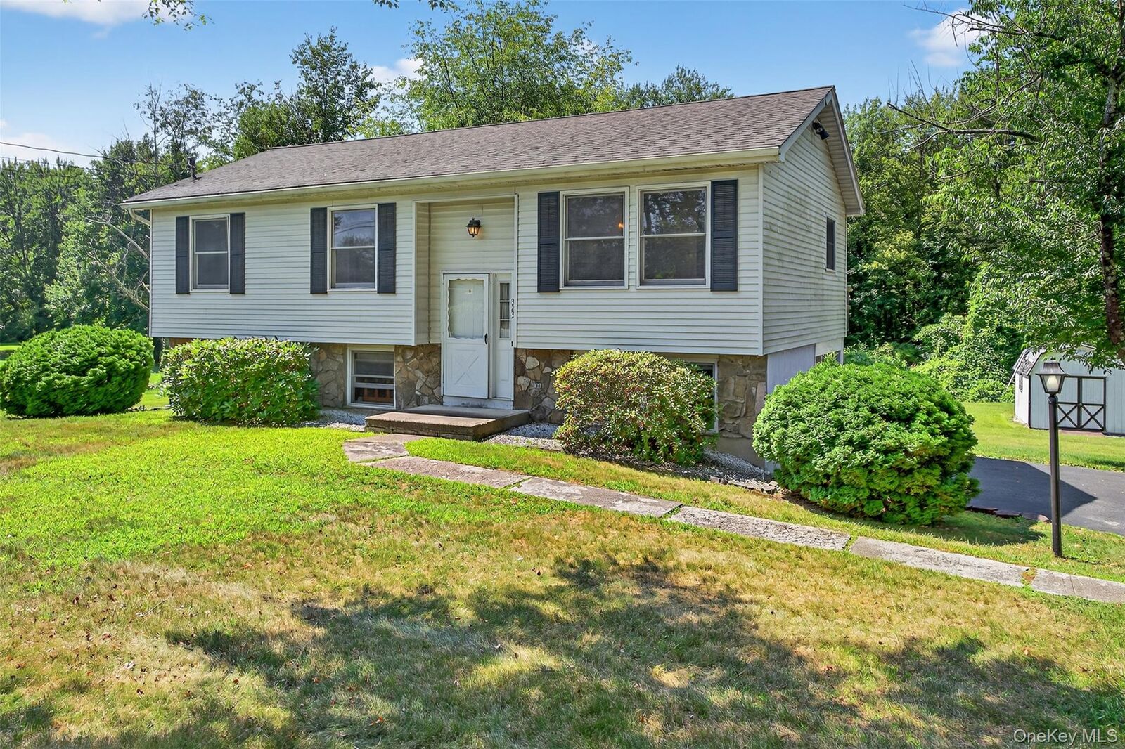 Property Photo:  323 S Ohioville Road  NY 12561 