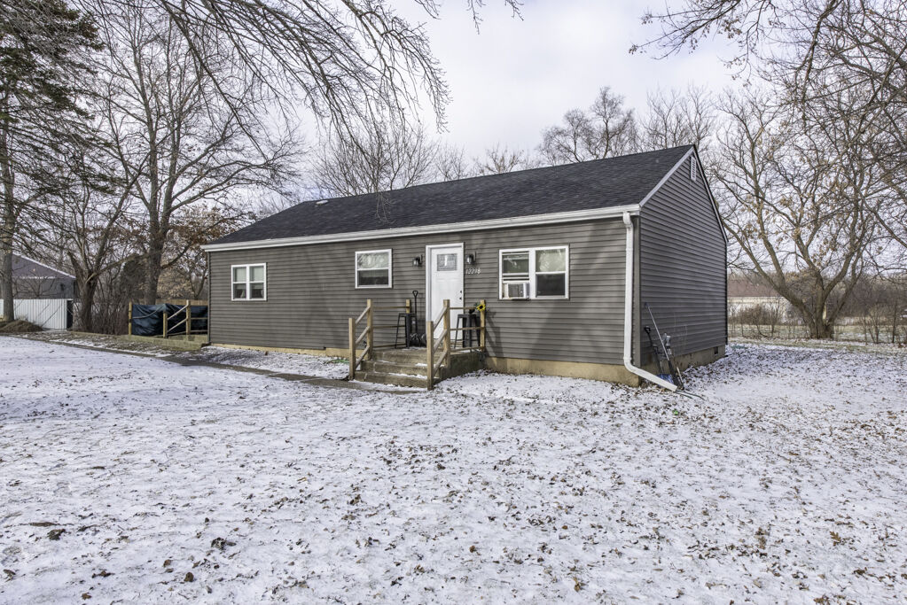 Property Photo:  12298 W Paddock Avenue  IL 60087 