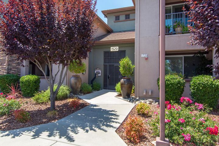 Property Photo:  1520 Topanga Lane 104  CA 95648 