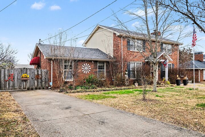 Property Photo:  2916 Starboard Dr  TN 37217 