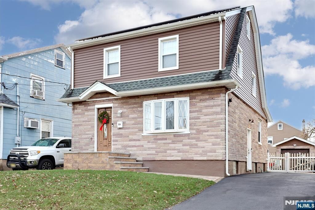 Property Photo:  358 Windsor Road  NJ 07075 