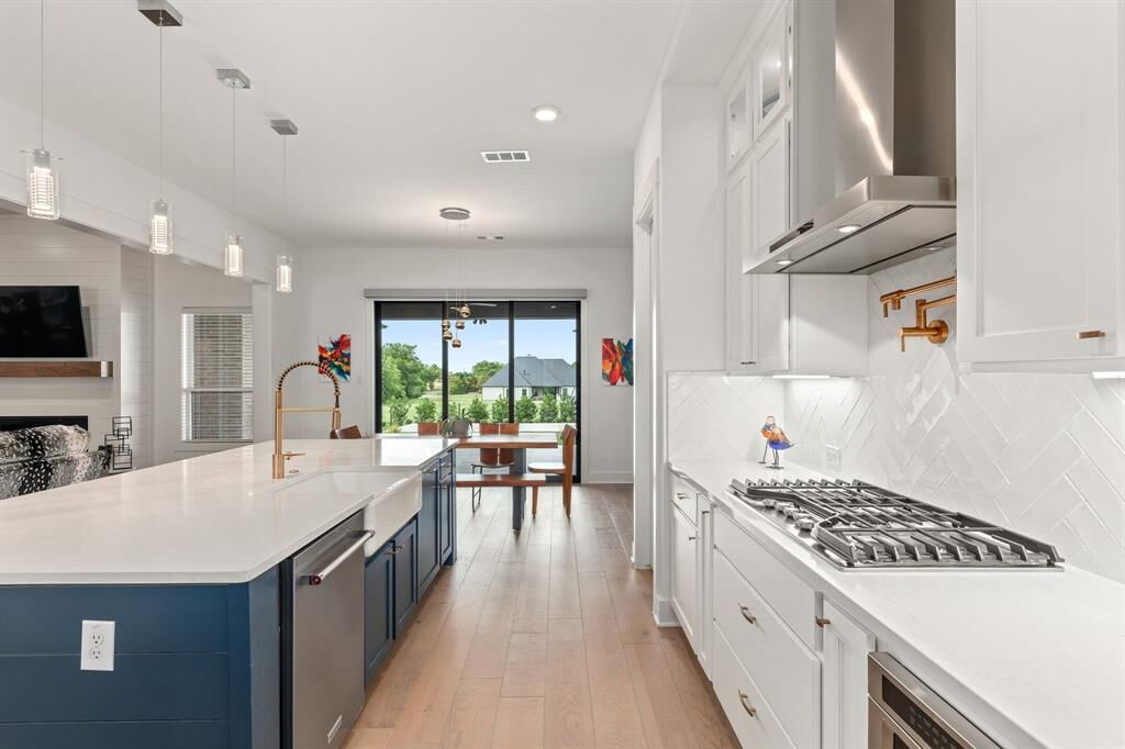 Property Photo:  103 Adams Court  TX 75009 