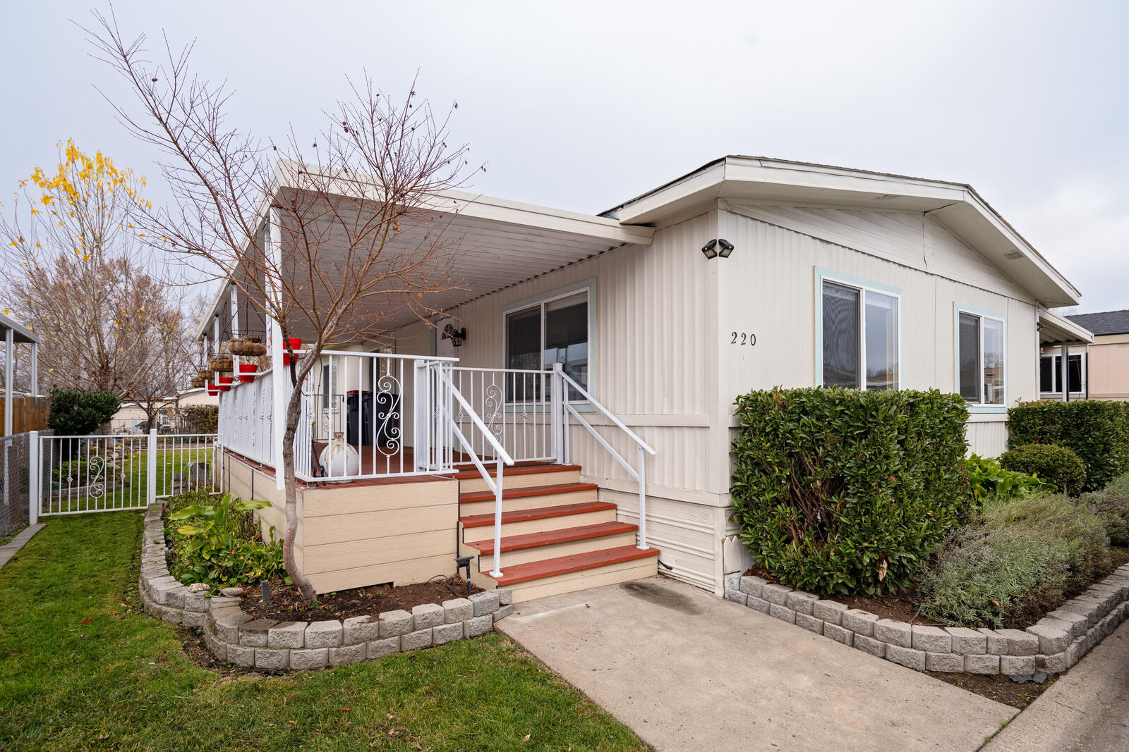 Property Photo:  3555 S Pacific Highway 220  OR 97501 