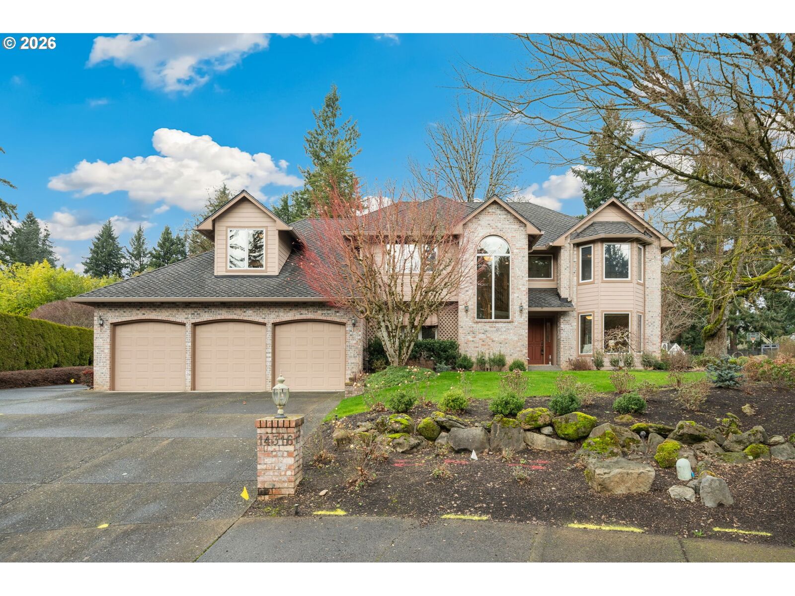 Property Photo:  14316 SE 29th Cir  WA 98683 