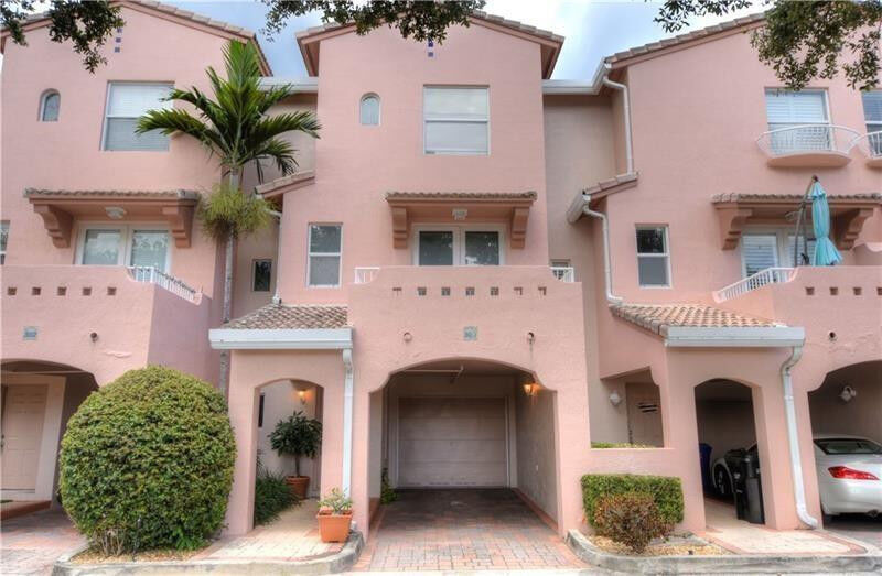 Property Photo: 2005 Ocean Walk Terrace 303 FL 33062