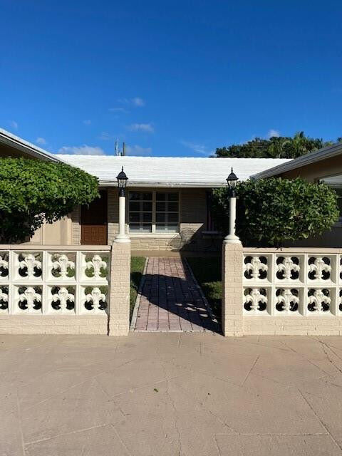 Property Photo:  1765 NE 45th Street  FL 33334 