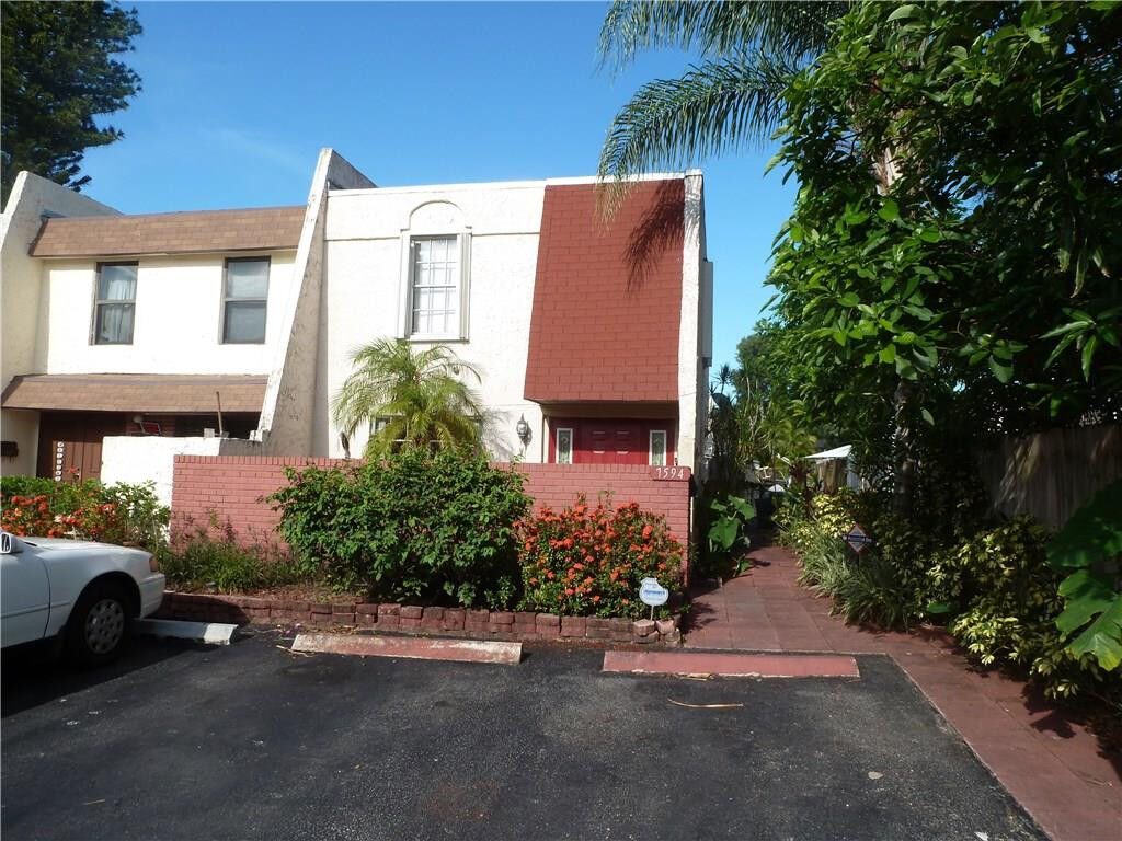 Property Photo: 7594 NW 74th Avenue 7594 FL 33321
