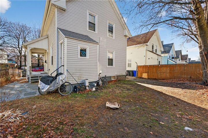 Property Photo:  139 Early Street  RI 02905 
