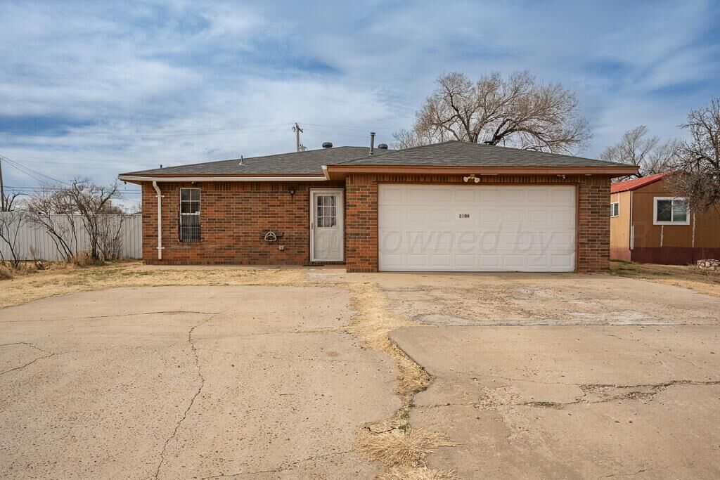 Property Photo: 2106 S Cleveland Street TX 79103-1219