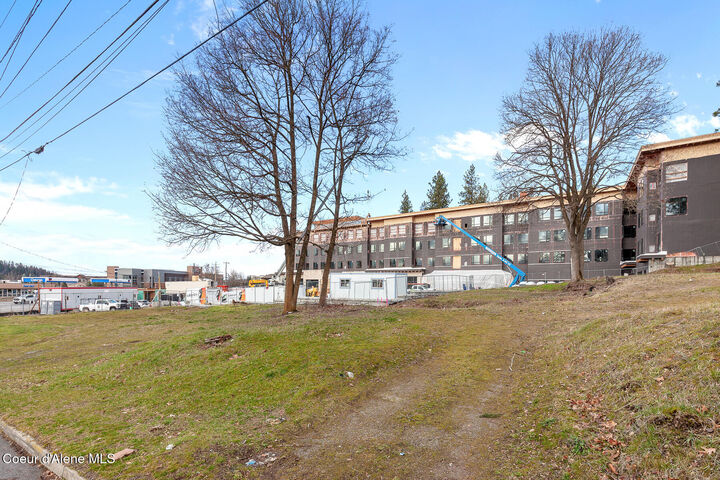 Property Photo:  1103 W Davidson Ave  ID 83814 