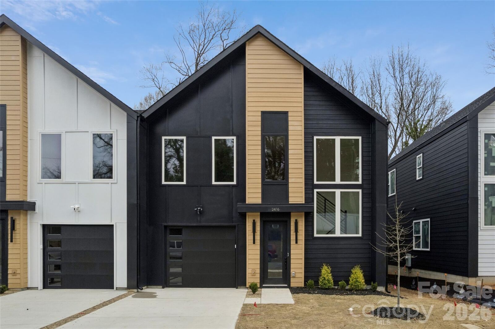 Property Photo: 2416 Crestview Drive NC 28216