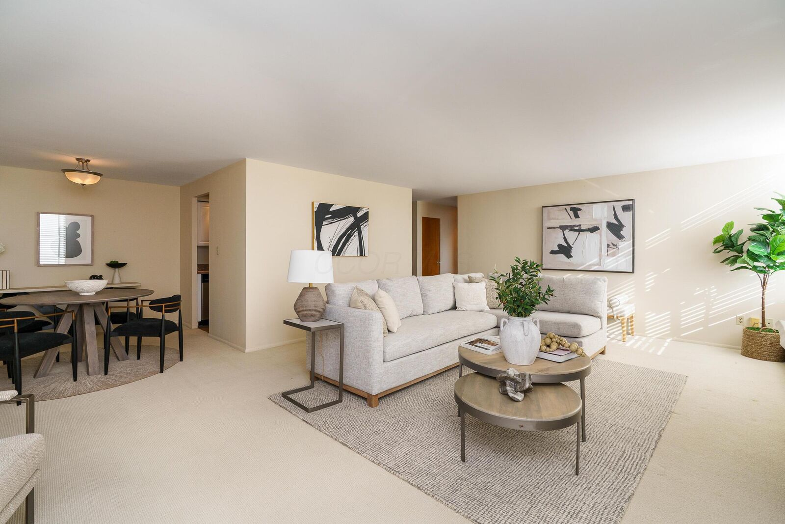 Property Photo:  1000 Urlin Avenue  OH 43212 